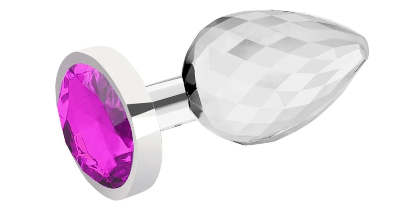 Plug métal à facettes