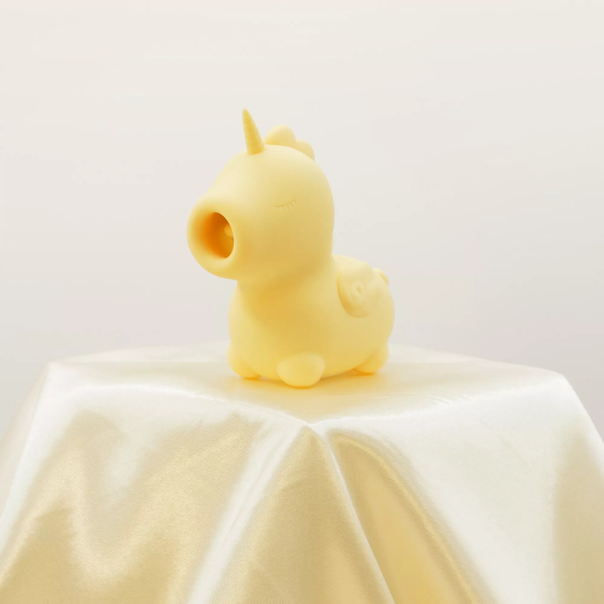 Bean Blossom, la licorne à la langue épaisse