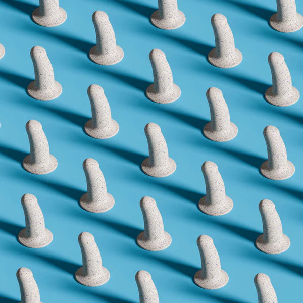Boo, le dildo épais en silicone