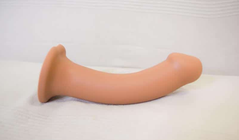 Dildo semi réaliste ventouse, compatible harnais