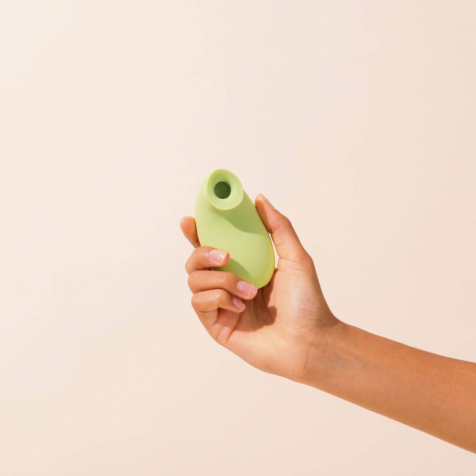 Aura, stimulateur clitoridien