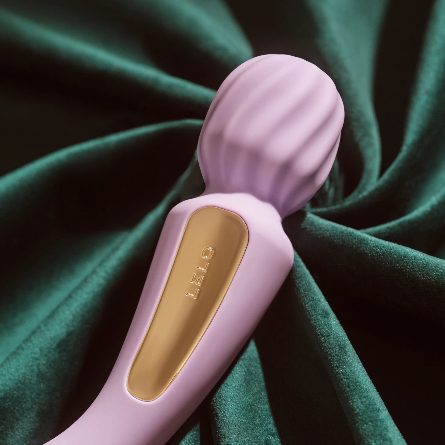 SWITCH, le vibromasseur Magic Wand de LELO