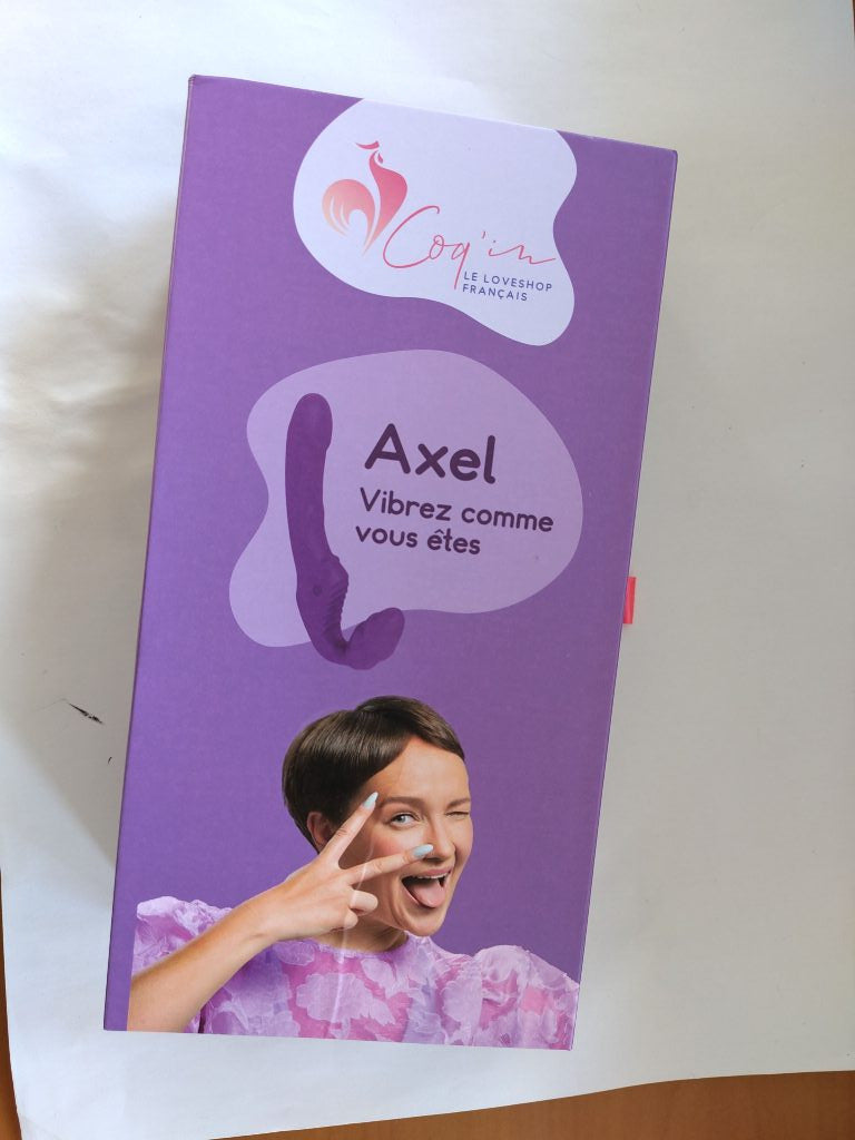 Axel, le gode ceinture sans harnais vibrant de Coq'in